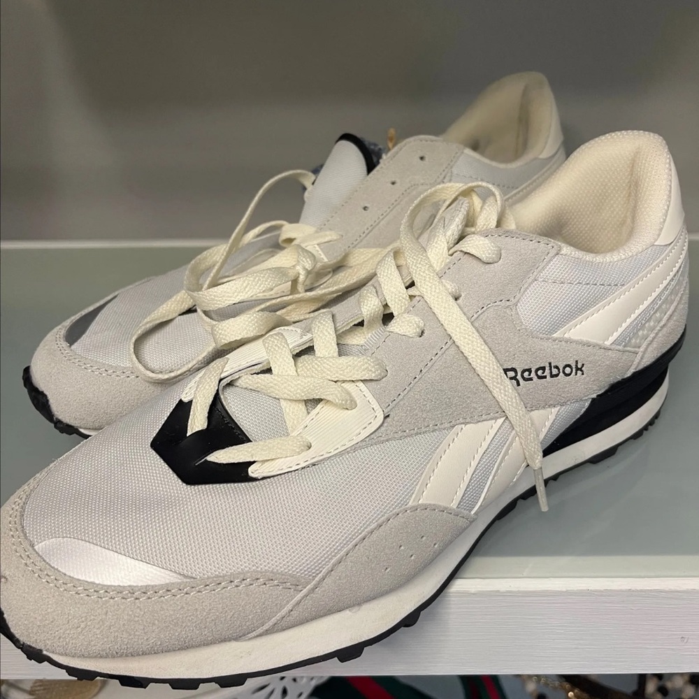 Reebok Cream and Blue Comfort Sneakers